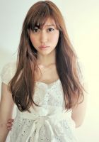 【スタイリング名&説明】<br>
『murakami masaya ×long』<br>
<br>
Cut : ロングスタイルで胸下全体をカットし重たくなり過ぎない様にレイヤーを。前髪は横に流して目にかからないぐらいで可愛らしさの強調の似合わせカット!<br>
<br>
Color :10LVのマーメイドアッシュで派手になり過ぎない自然なアッシュ系に!ハイトーン過ぎないアッシュ系のカラーはトリートメントをした様な美髪へ!!ロングのまとまりやすさ抜群のレイヤースタイルで重すぎず乾かしただけで決まるスタイルが人気のポイント!<br>
<br>
【自分でのスタイリング方法】<br>
ナチュラルで柔らかい美髪ストレートスタイルが好きな方にはオススメのスタイルです。アイロンは使わず毛先にナチュラルなカールを付けるならストレートアイロンがオススメ。<br>
<br>
スタイリスト:村上正也(Velvet on the Beach@表参道)<a class="deflink" href="https://www.instagram.com/murakami.masaya/">Instagram</a>